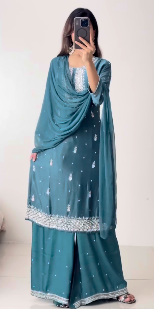 Chinon Kurthi set